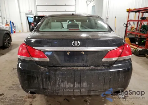 2011 Toyota Avalon Base z USA, uszkodzony, nr VIN 4T1BK3DB2BU380420